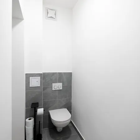 Апартаменти Messe Graz Apartment *